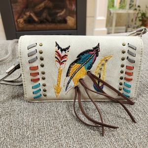 Cream Feather Wallet Wristlet Purse